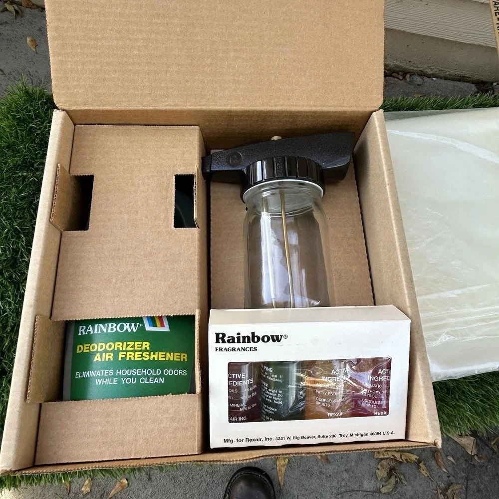 Rainbow Vacuum Special Accessory Pack Fragrance Sprayer Belt With Fragrances NWT